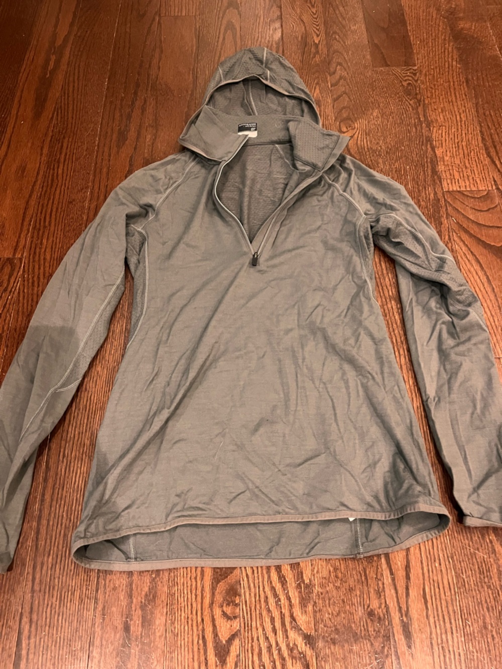 Icebreaker Merino GT Hooded Pullover in Charcoal